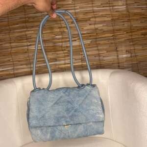 Urban Originals Women's Saturday Attitude Handbag - ,